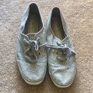 Keds grey with white dots size 9